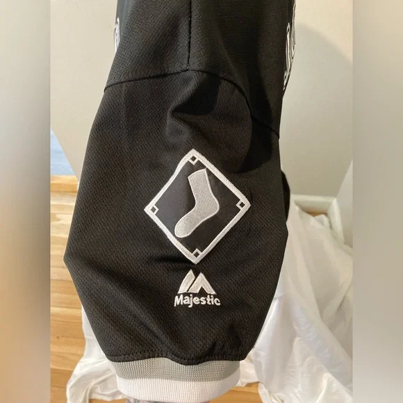 Micheal Jordan White Sox Jersey - Picture 3 of 4